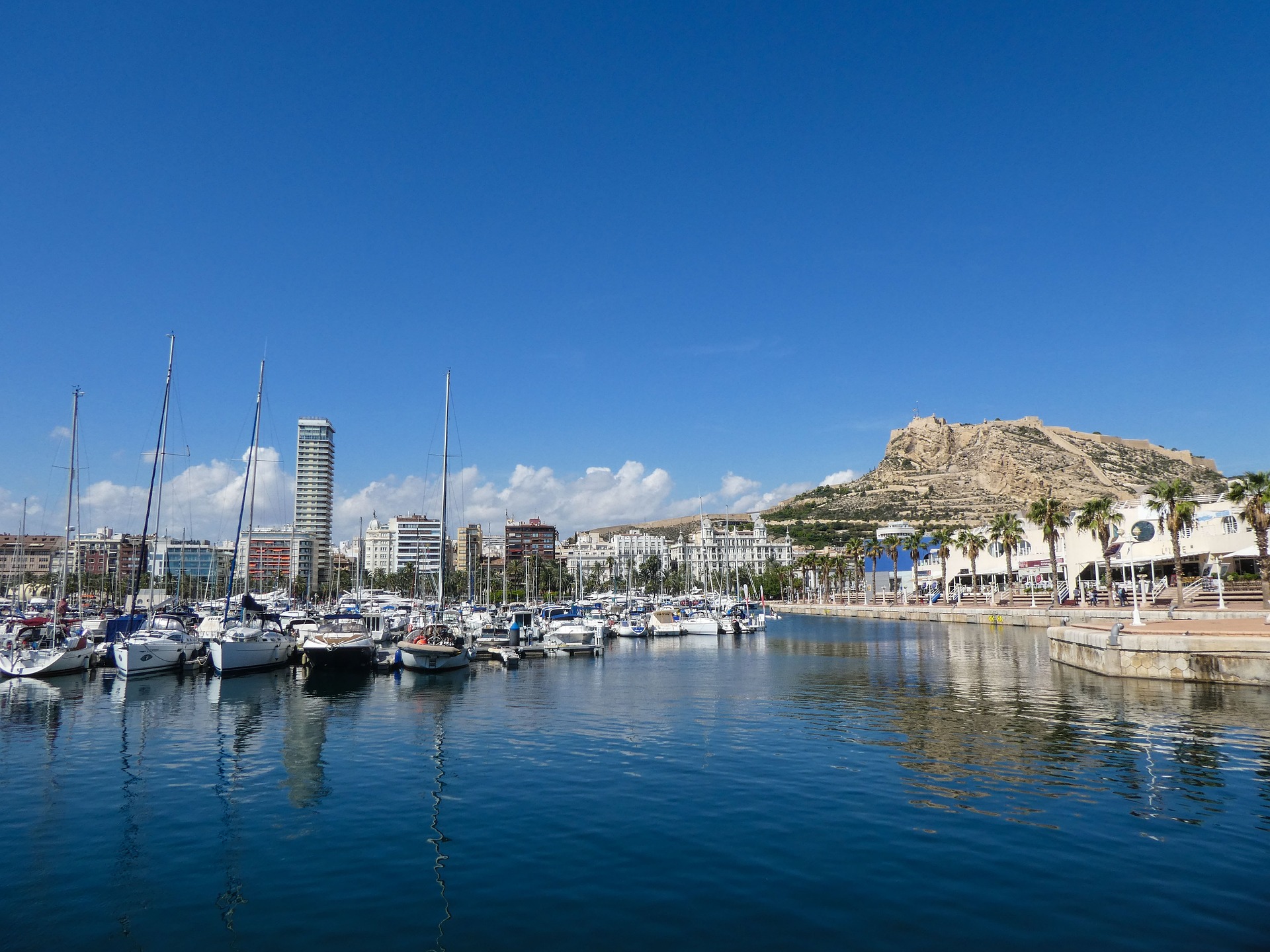 Аликанте испания фото. Аликанте. Alicante Испания. Аликанте, Алакан. Залив Аликанте.