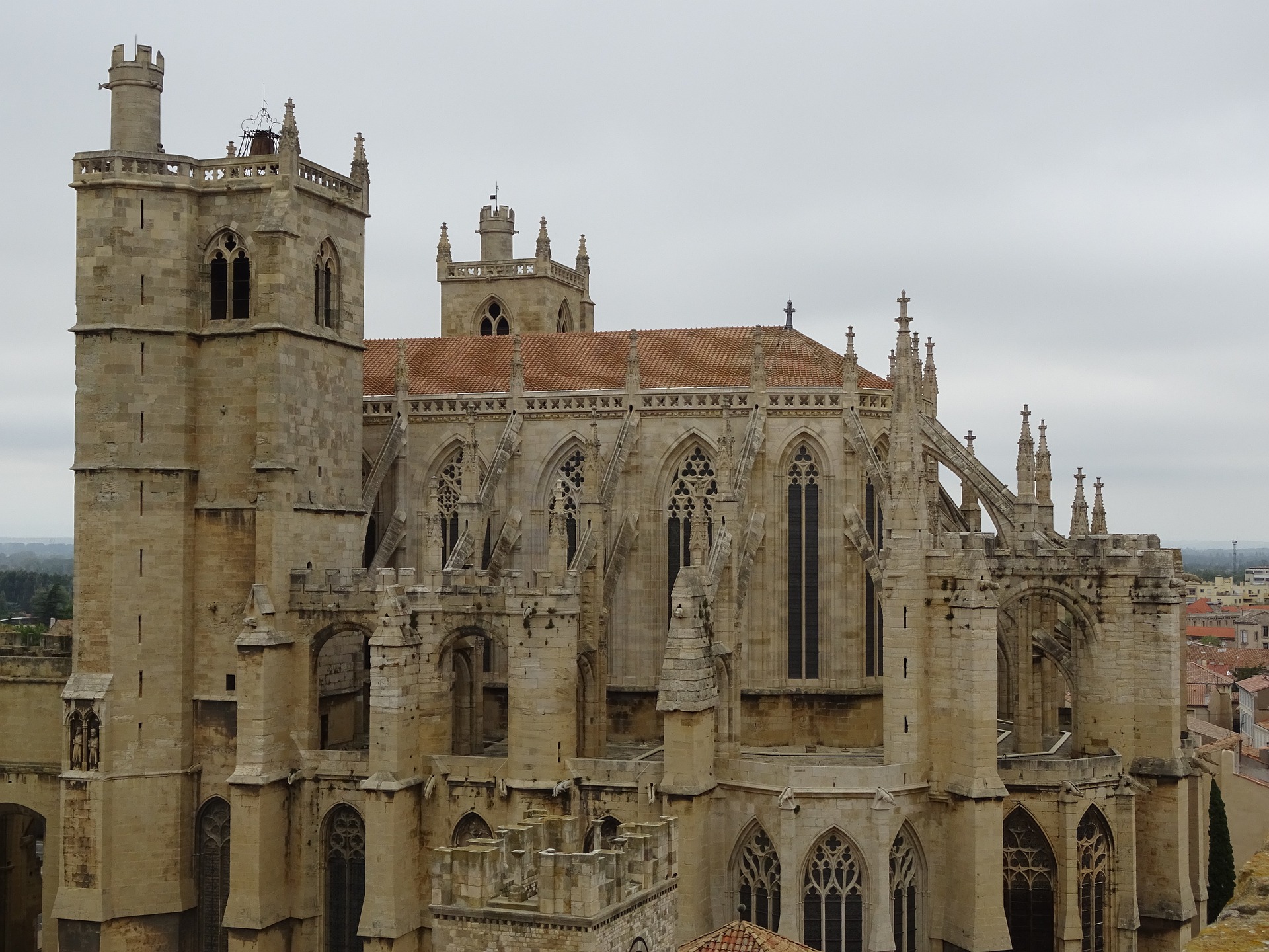 Cathedrale Saint-Just-et-Saint-Pasteur a Narbonne