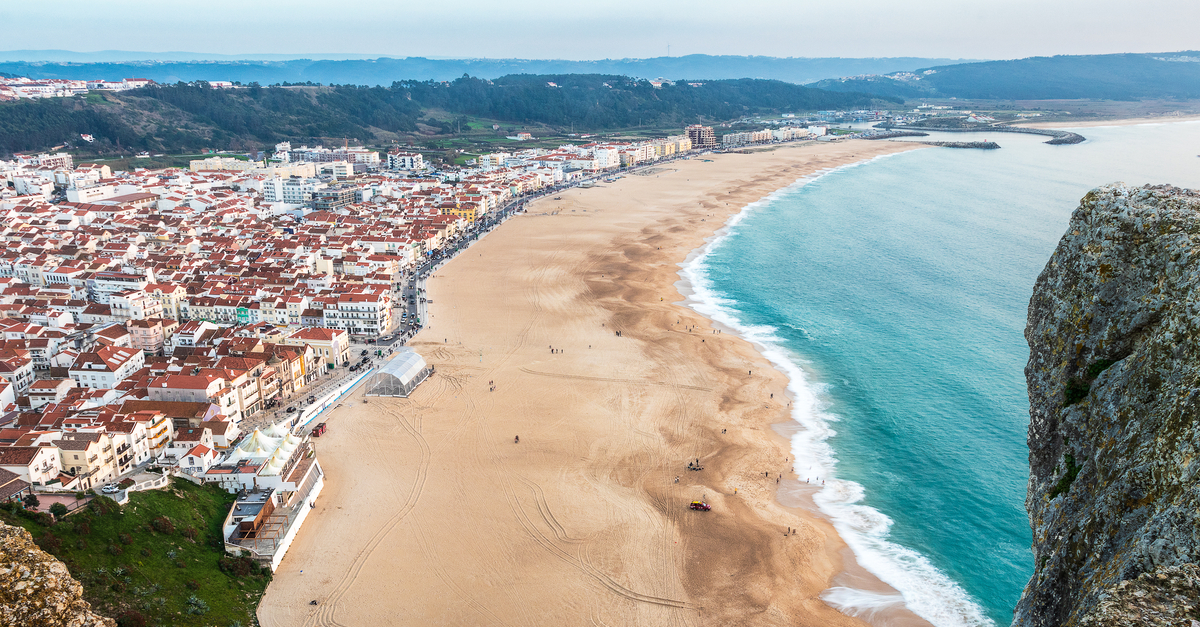 Nazare: Beach of the famous city.