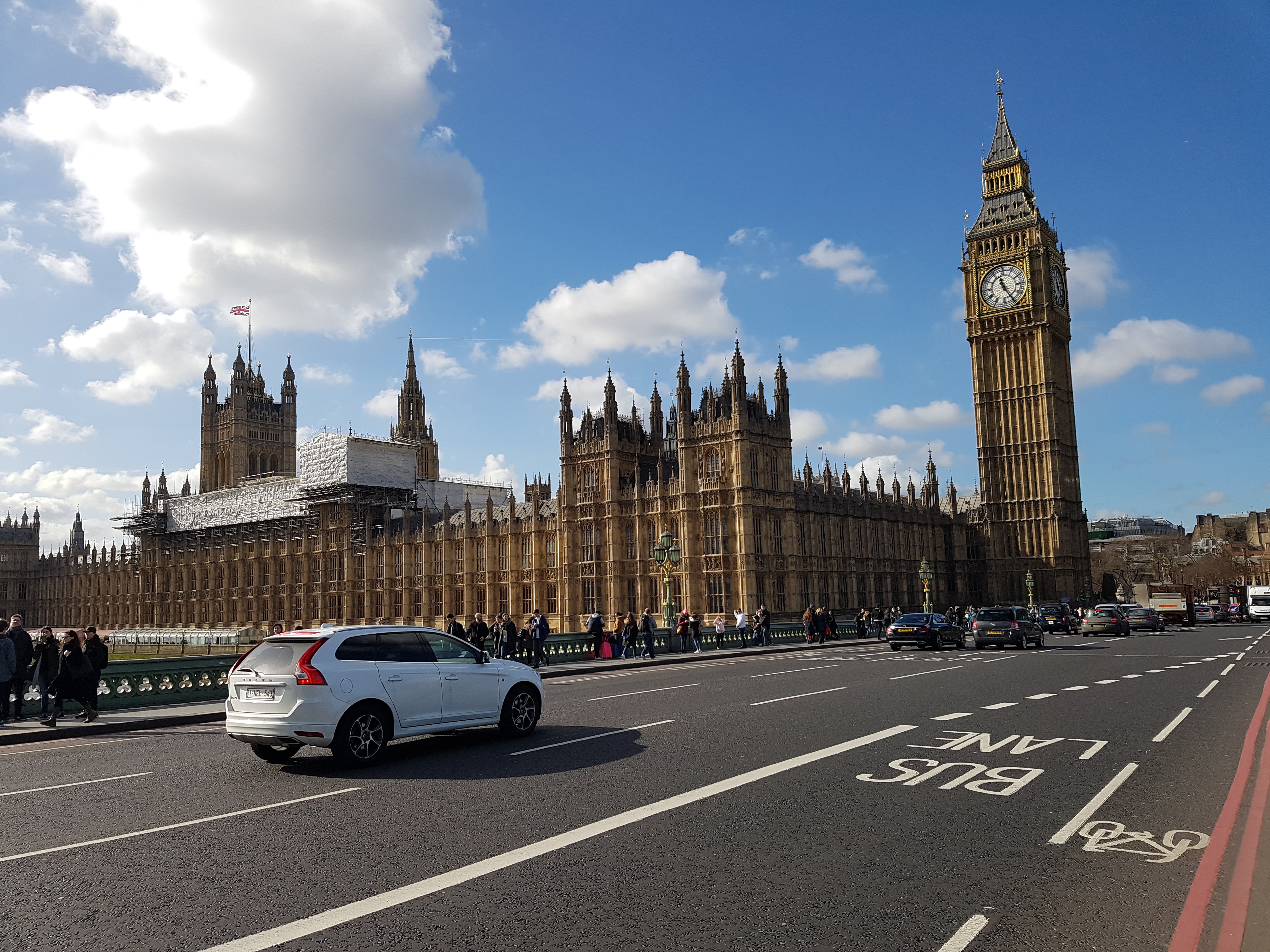 Vistas del Palacio Westminster junto al Big Ben