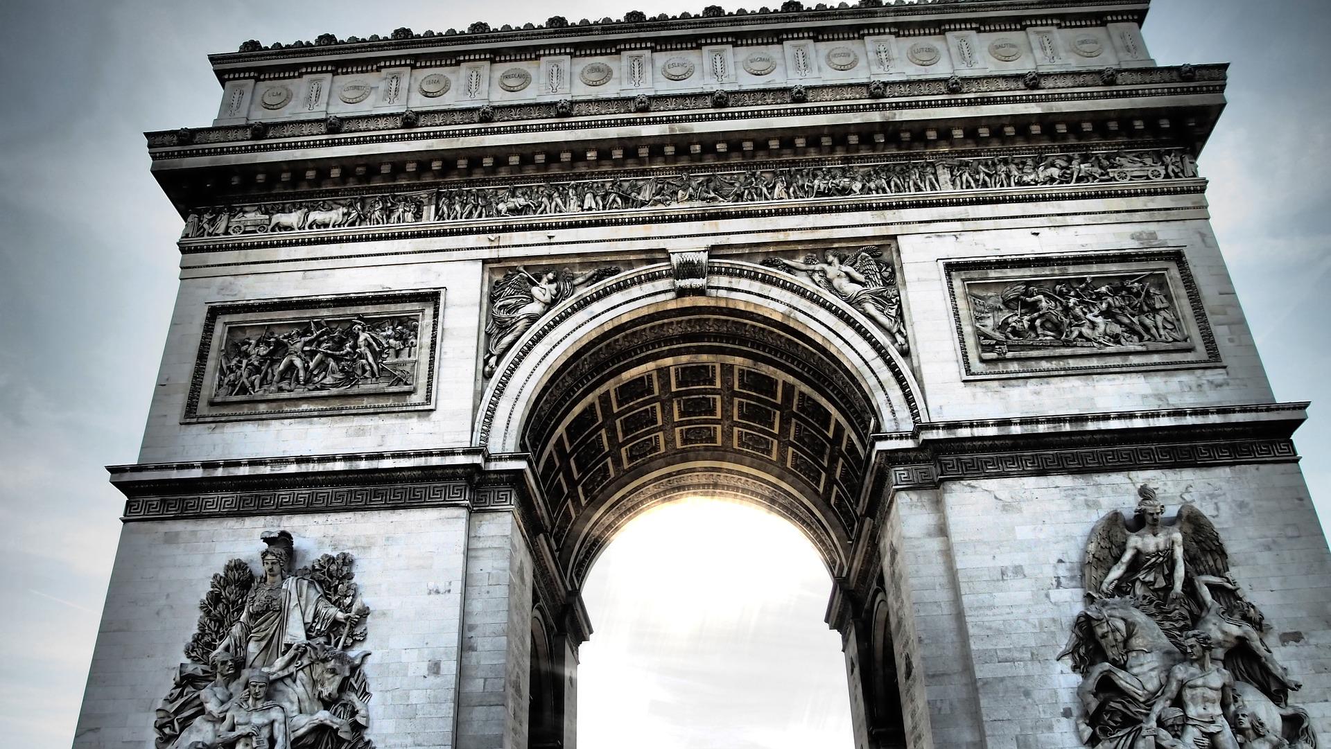 Vol Milan - Paris : l’Arc de Triomphe