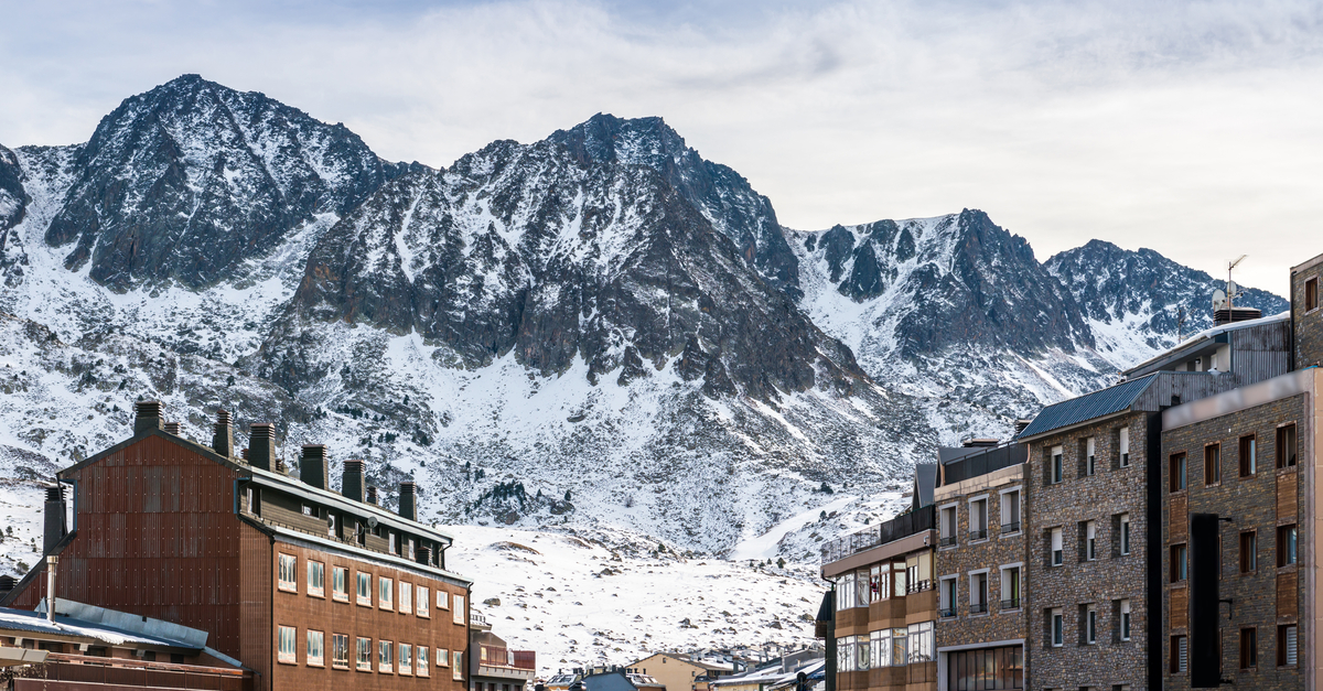 Pas de la casa: View of the mountains.