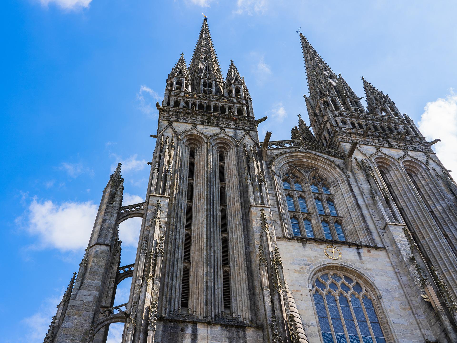 Architecture gothique de la cathedrale Saint-Corentin