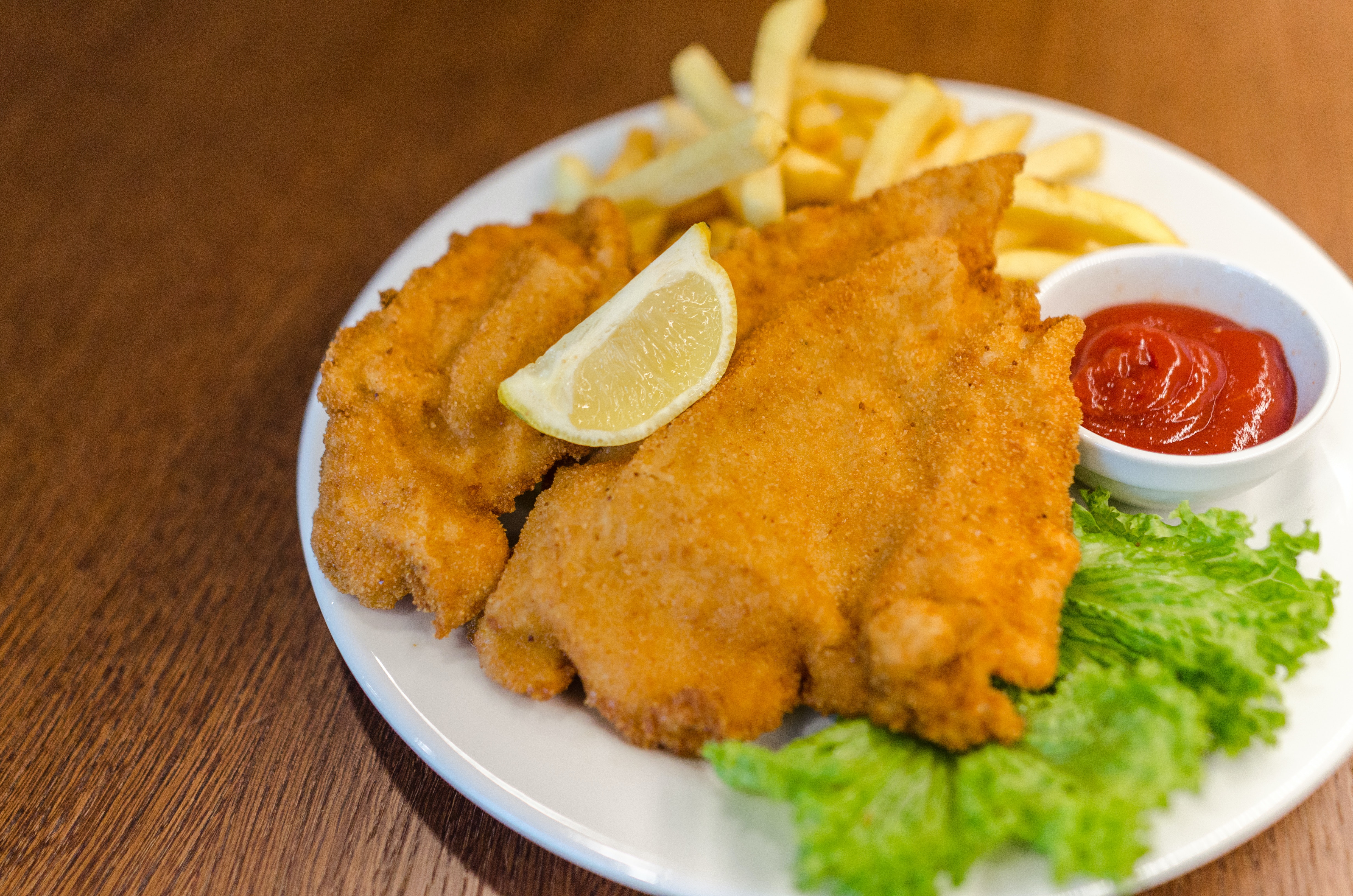 Zuge Linz-Wien: Ein typisches Wiener Schnitzel