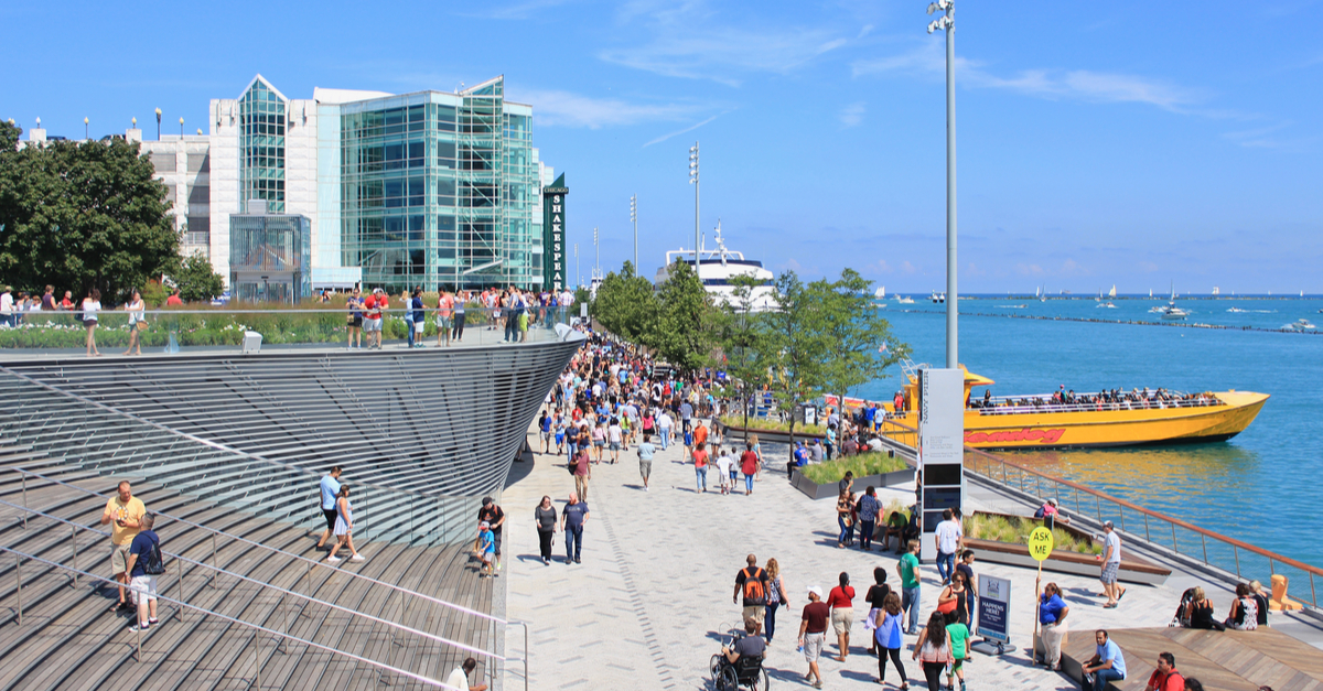 How to get to 12th Street Beach in Chicago by Bus, Chicago 'L' or Train?