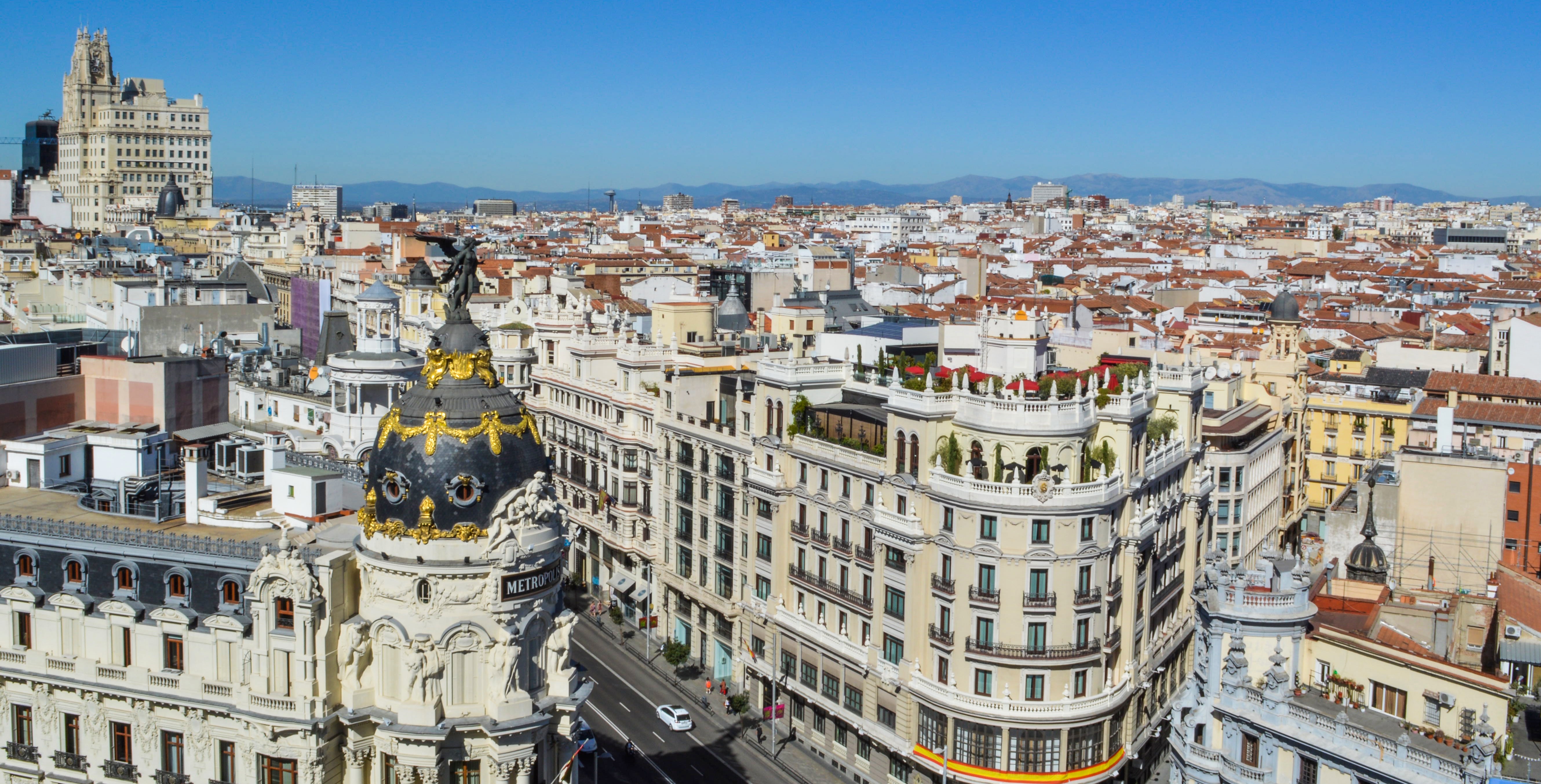 ¿Cuánto se tarda de Madrid a Oporto en autobús