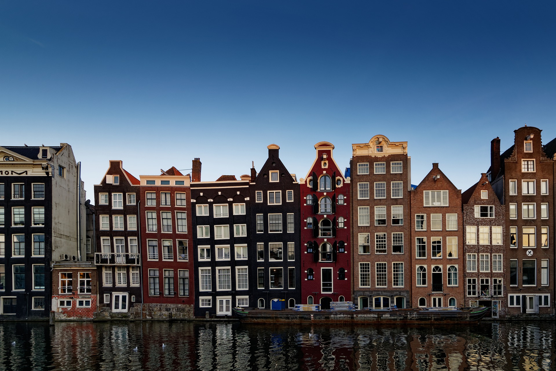 Aller-retour Amsterdam en train : immeuble et architecture