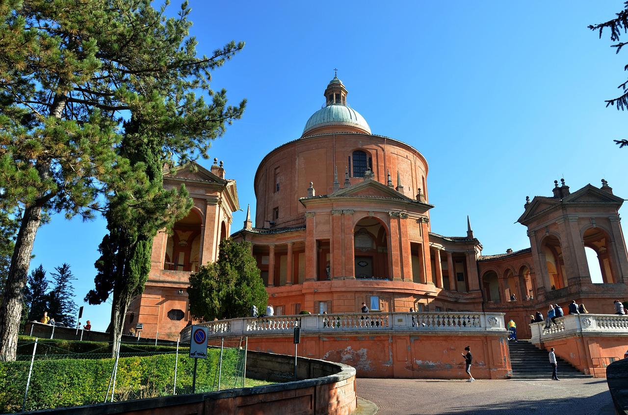 Vuelos de Madrid a Bolonia: Basilica de San Luca en Bolonia