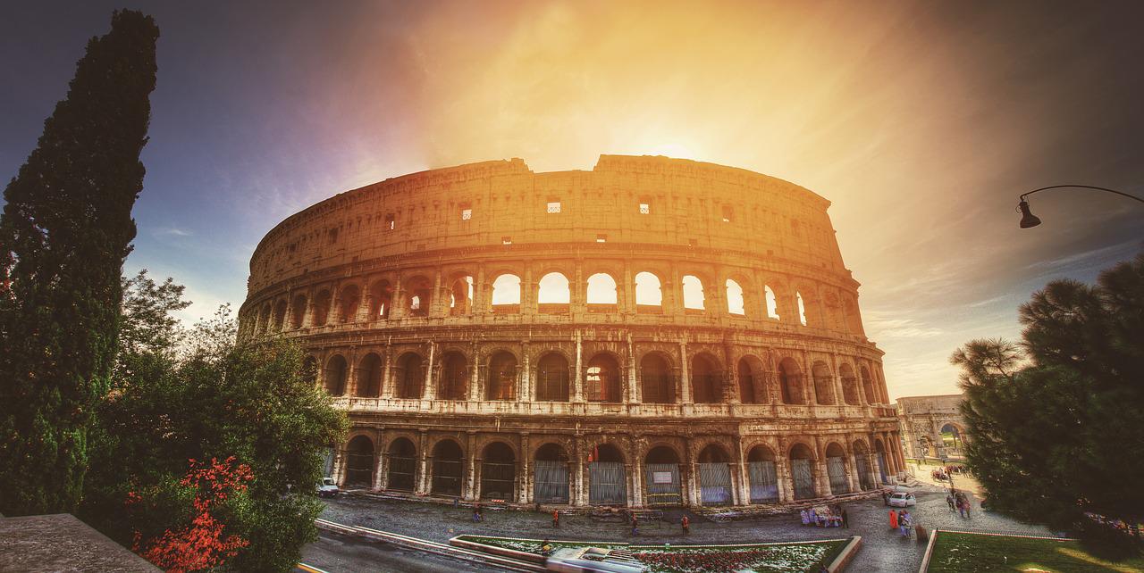 Vuelos de Barcelona a Roma: El milenario Coliseo de Roma