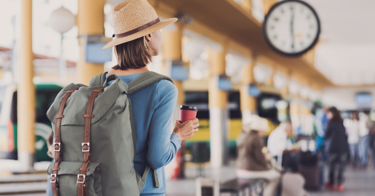 Travel from Limoges city centre to Limoges train station: traveller at the station