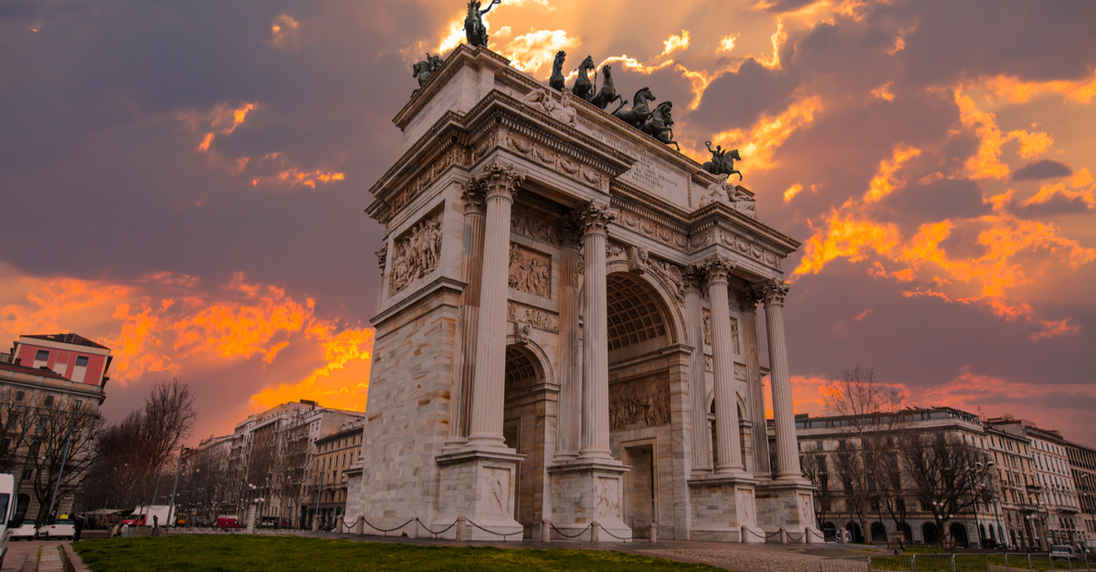 Travel from Milan city centre to Milan train station: Milan plebiscito