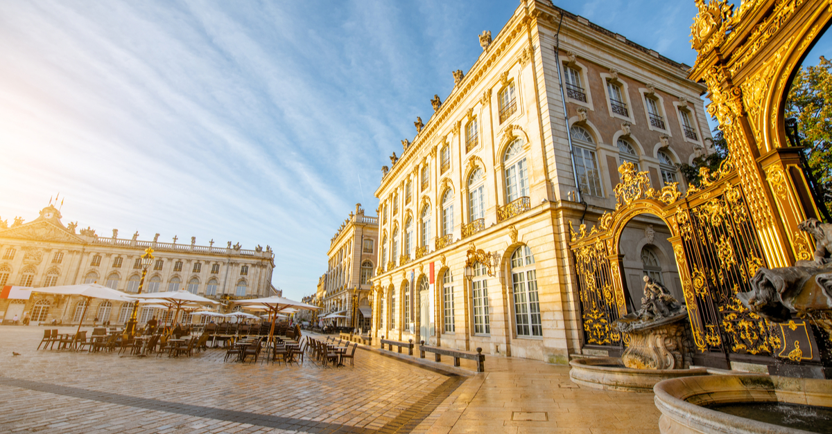 Travel from Nancy city centre to Nancy Ville train station: square in Nancy