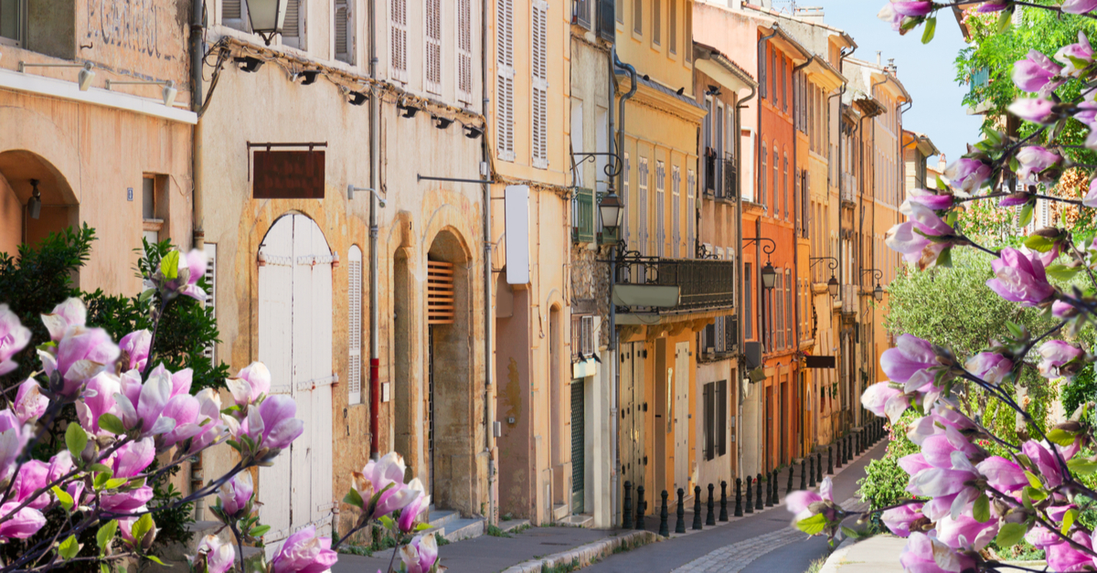 Calles de Aix en Provence en primavera.